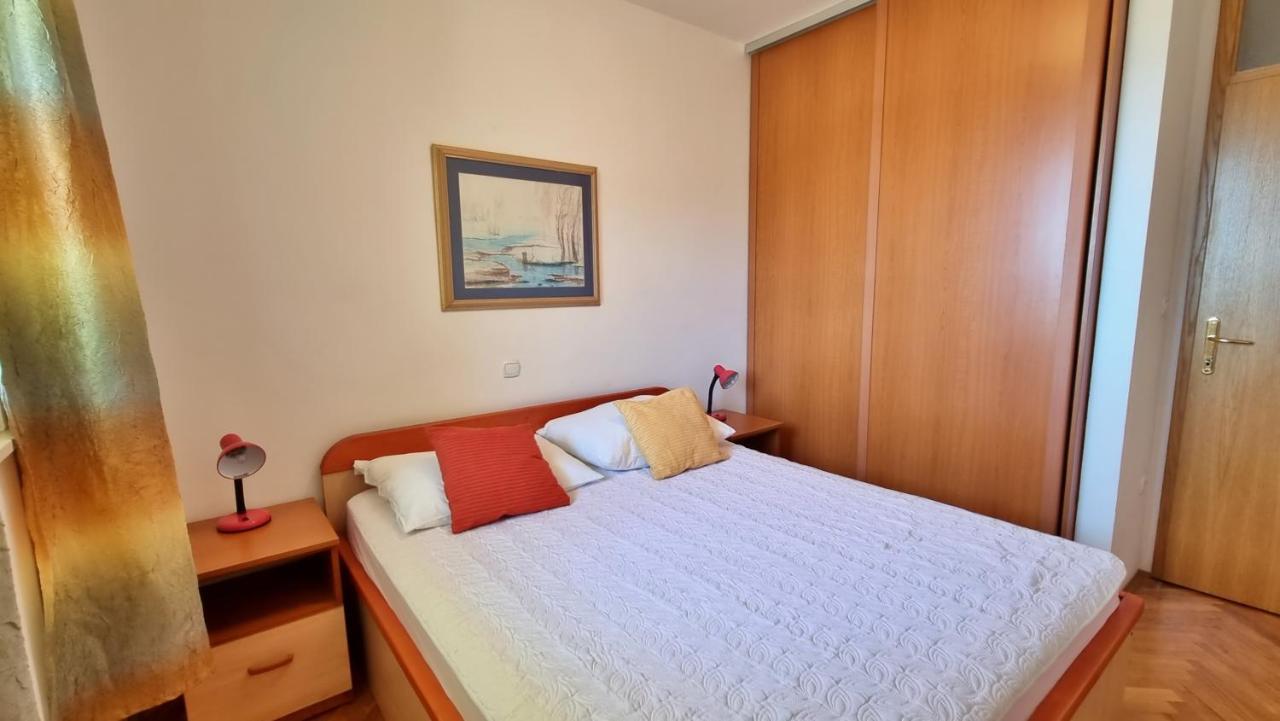 Apartment Cesarica Omiš Екстериор снимка