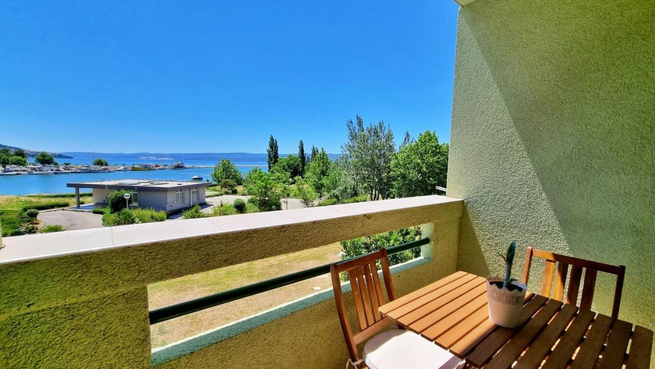 Apartment Cesarica Omiš Екстериор снимка