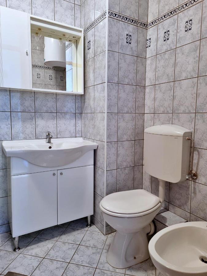 Apartment Cesarica Omiš Екстериор снимка