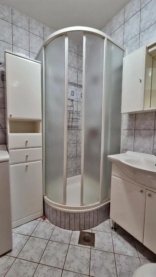 Apartment Cesarica Omiš Екстериор снимка