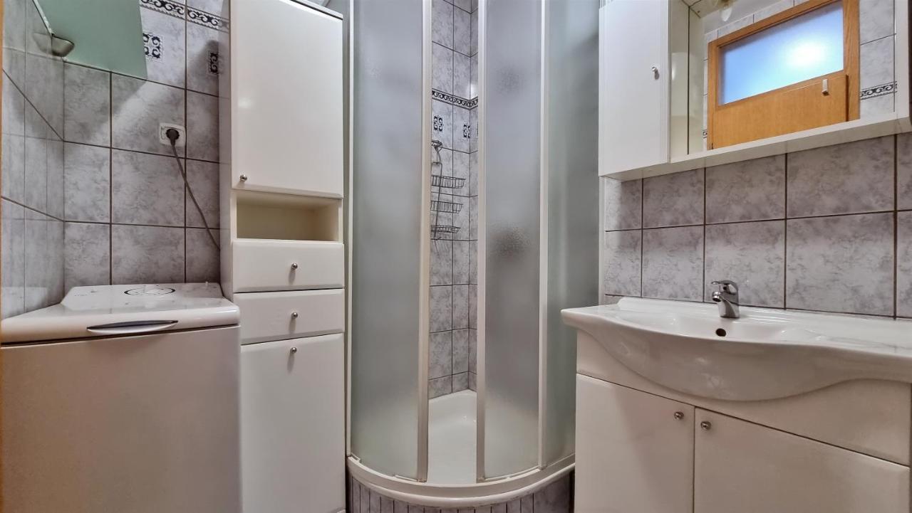Apartment Cesarica Omiš Екстериор снимка