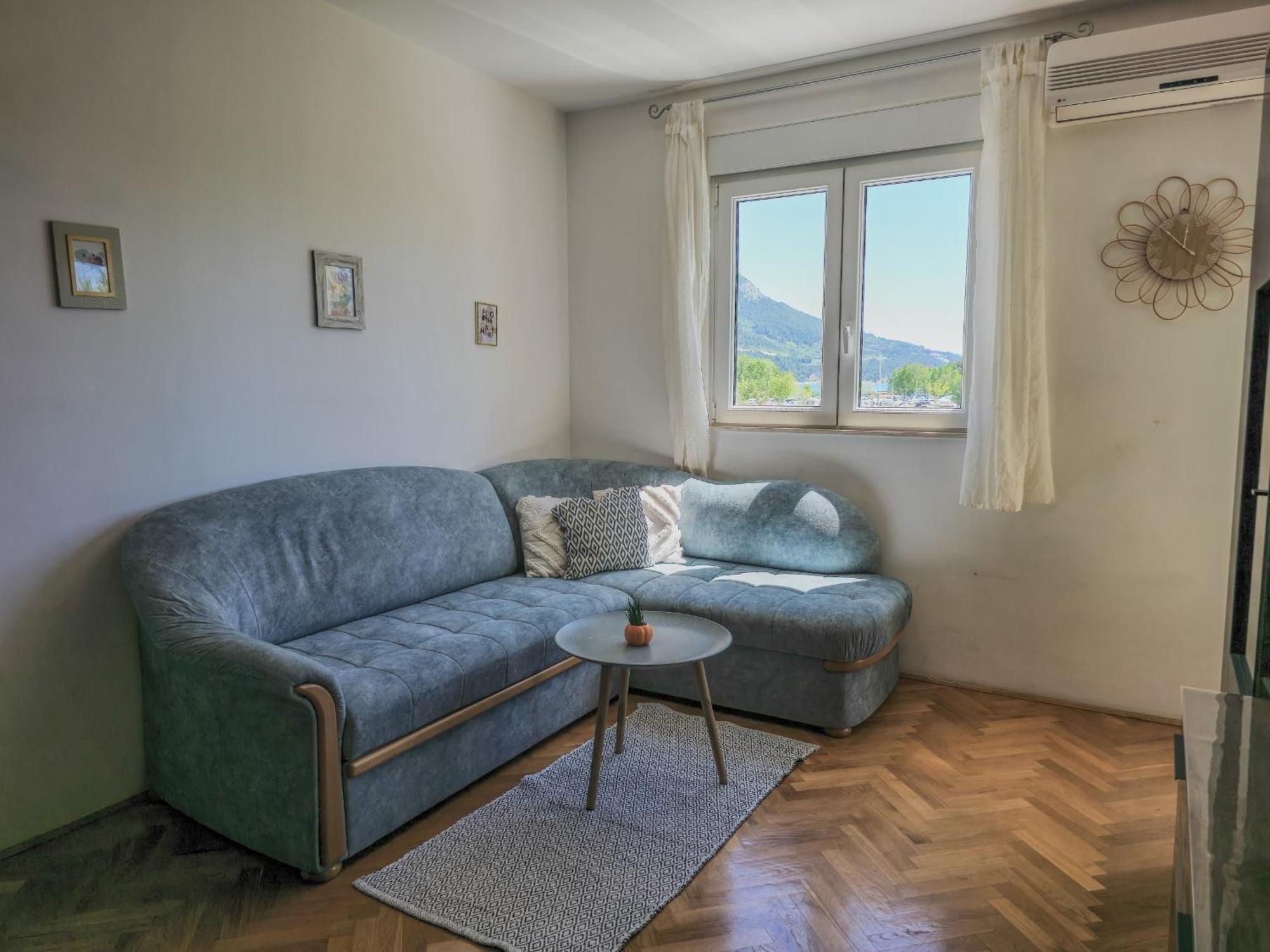 Apartment Cesarica Omiš Екстериор снимка